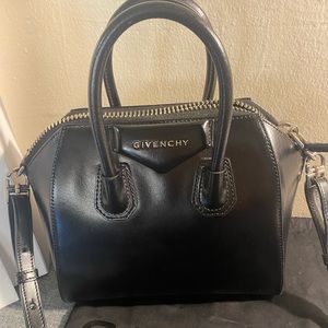 Givenchy Antigona Mini in Boxer leather